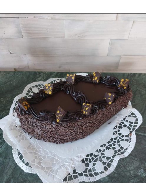 Sacher Levél Torta