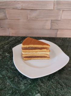 Bajor Alma mentes torta szelet