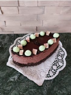 Feketeerdő Levél Torta